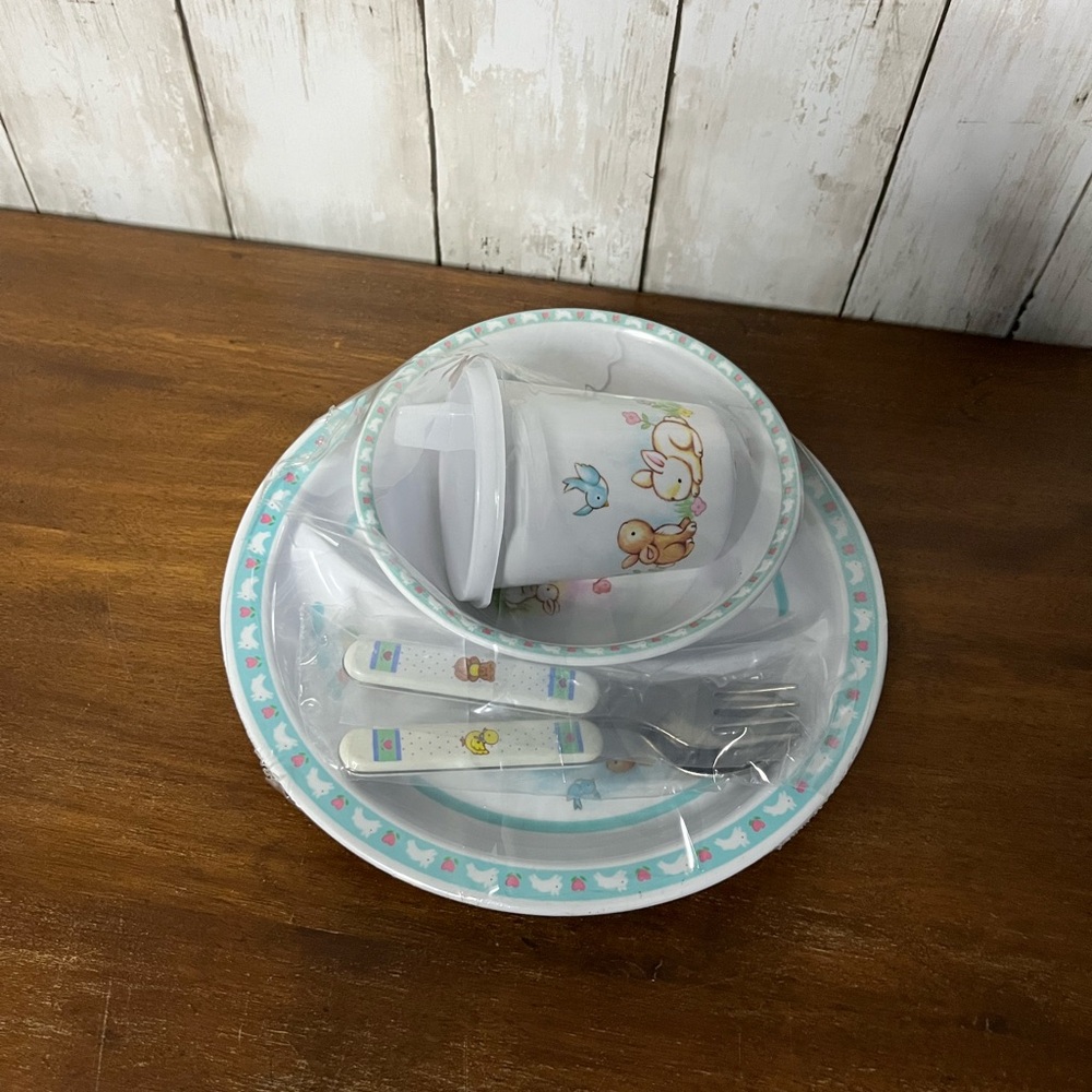 1987 Fraser collection‎ melamine dinner ware set.